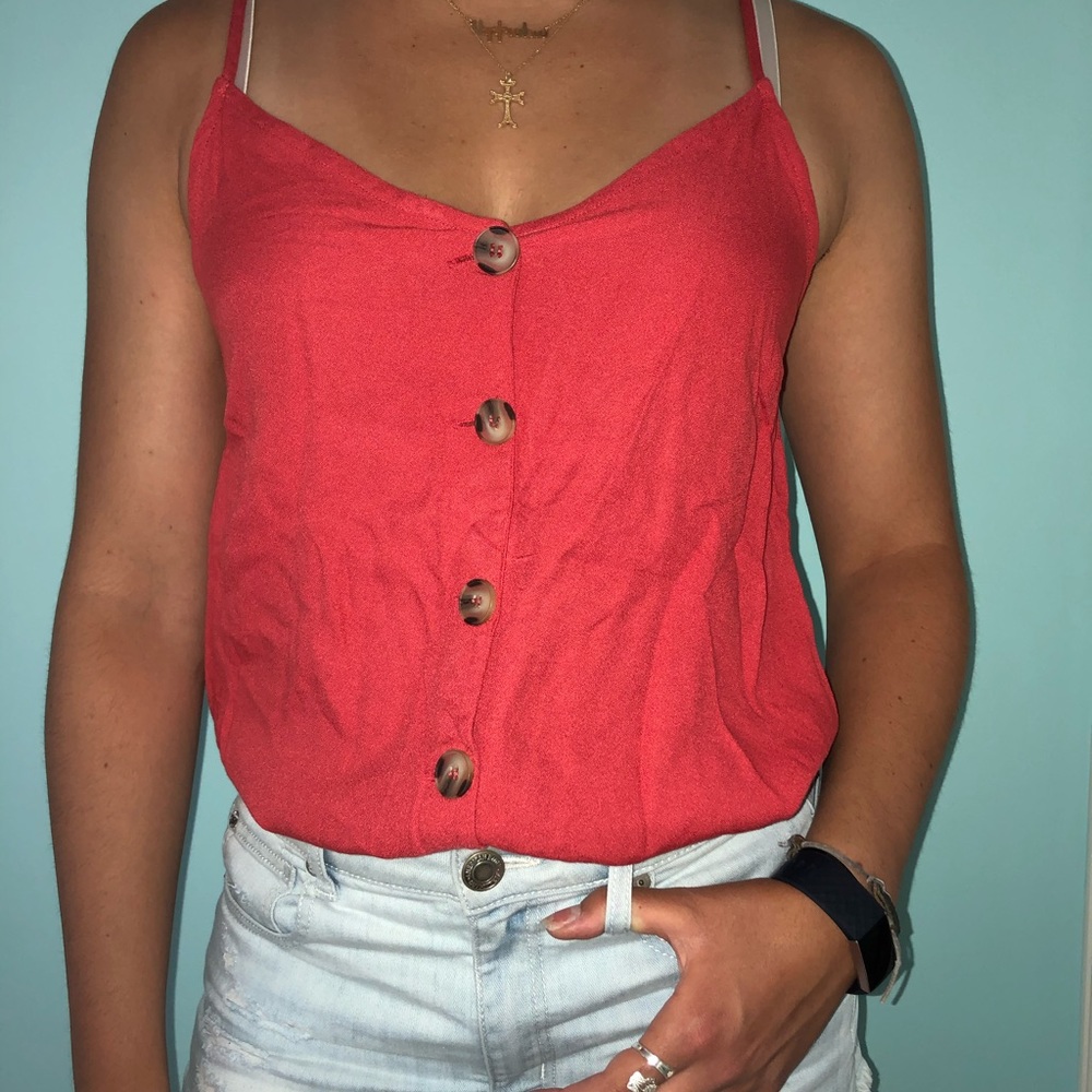 Button-down tank